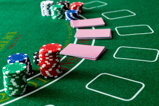 rokokbet situs live-dealer studio with professional croupiers and HD broadcast